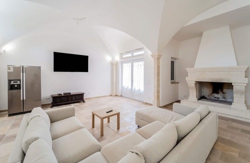 Pezze di Greco Villa | Masseria Rodino - Four Bedroom Villa, Sleeps 9