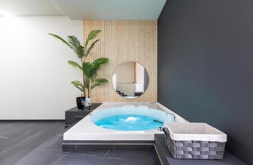Mesagne House | Mezzaluna Luxury Rooms by BarbarHouse