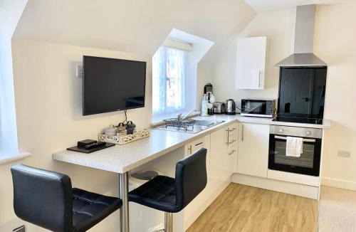 Coleford Apartment | Modern Studio Apartment in Pershore with Free Parking