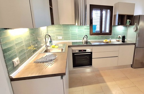 Ostuni Villa | Modern Villa, Pool, Air Cond., Veranda, BBQ, outdoor Kitchen, outrdoor Shower