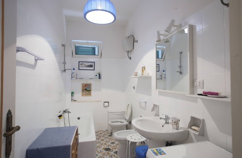 L'Assunta House | MONOPOLI- C. from SANTO STEFANO-Romantic house 50 meters from the sea