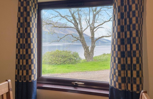 Letterfinlay Cottage | Mountain Thyme Lodge - UKC5435