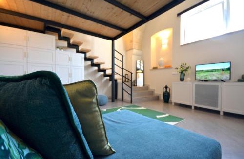 Roccaforzata Apartment | New modern loft by FM atelier