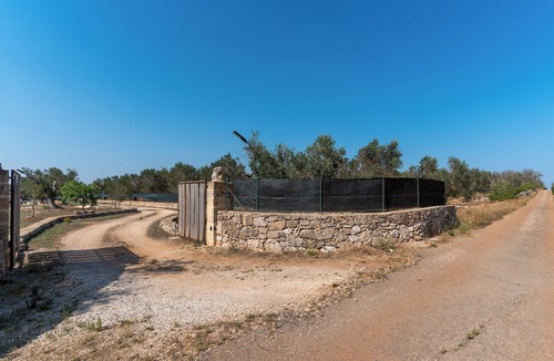 Ruffano House | Null 'Trullo Occhiazzi' with Private Pool, Wi-Fi and Air Conditioning