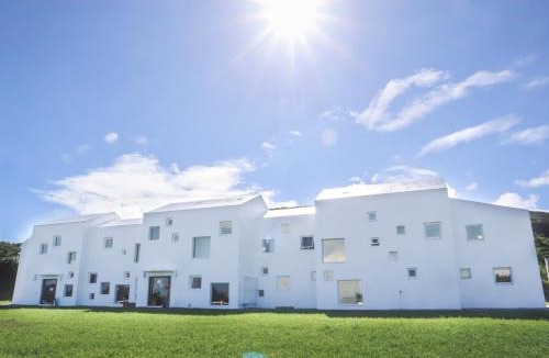 Eluan Hotel | Ocean Day By Day