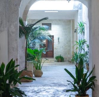 Spongano House | Palazzo Rizzo