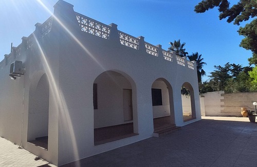 Giorgilorio Villa | Peaceful Nature Salento Villa w/Beach at 5 mins & Private Jacuzzi