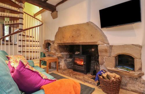 Barnoldswick House | Pear Tree Cottage at Hey Farm