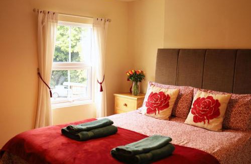 Hay on Wye House | Pet-Friendly Logburner Horse Stable Views