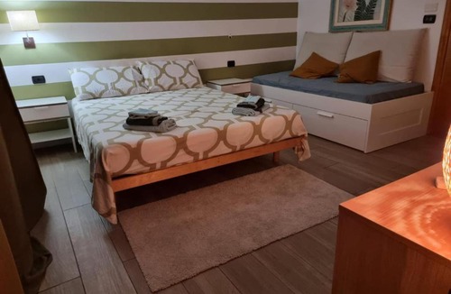 Municipio 2 House | Poggiofranco Green Rooms in Apartment