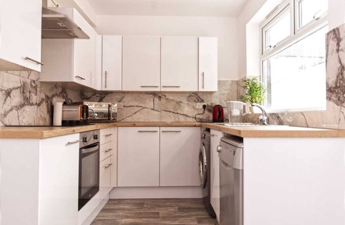 Newton-le-Willows Apartment | Private Studio + Living Area and Bathroom