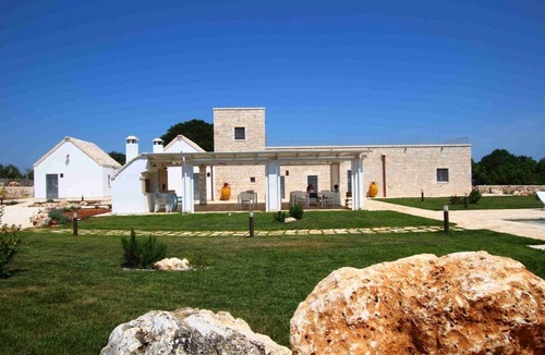 Alberobello Villa | PUGLIA BELLA - Five Bedroom Villa, Sleeps 11