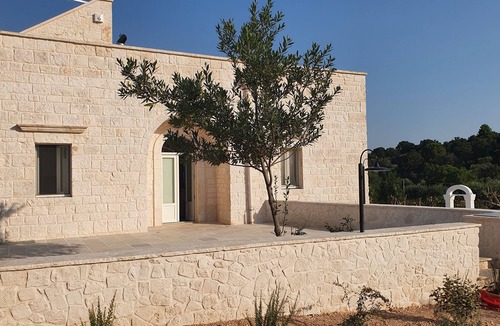 Cisternino House | Recently restored holiday home in a quiet and private area.