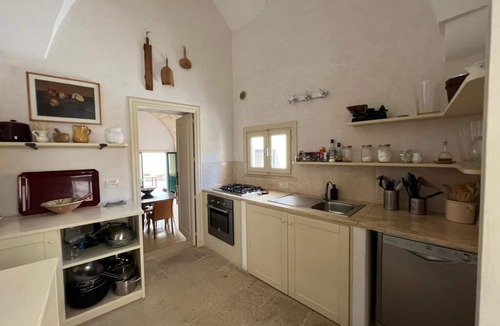 Spongano House | Relaxing space with hidden private garden and pool in the core of Salento