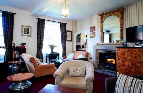 Shrewton Bed & Breakfast | Rollestone Manor