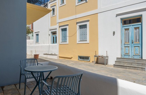 Pedi Apartment | Room 'Double 2' with Private Terrace, Wi-Fi and Air Conditioning
