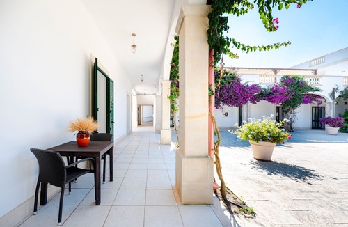 Castromediano Apartment | Room 'San Biagio - Deluxe 8' with Shared Pool, Wi-Fi and Air Conditioning