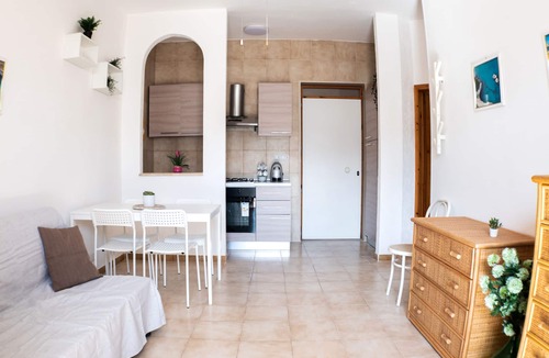 Torre Saracena Villa | Sirocco cottage - A stone's throw from the sea with private courtyard!