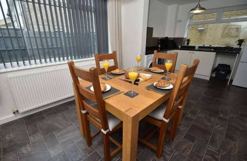 Billingham House | Spacious 3 bedroom House in