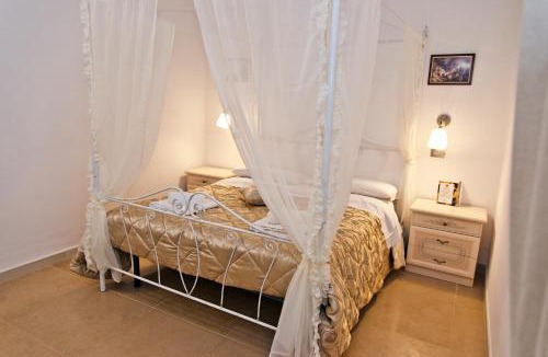 Taranto House | Sparta