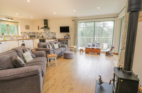 Roybridge Cottage | SPINNYFIELD, with open fire in Roy Bridge