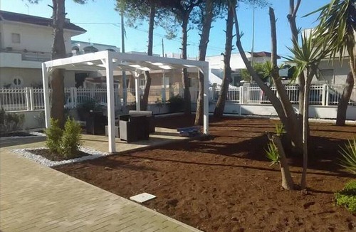 Torre Lapillo Villa | SPLENDID VILLA WITH PINETA A FEW METERS FROM THE SEA