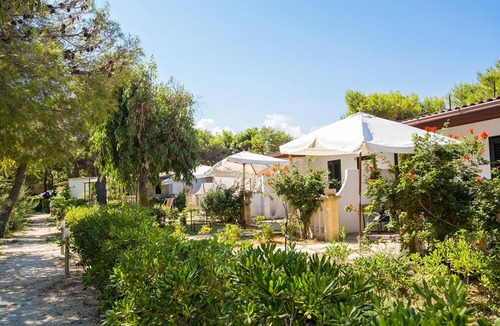 Chiesiola Apartment | Studio 'Baia Falcone-Comfort Studio 206' with sea view, Wi-Fi and air conditioning