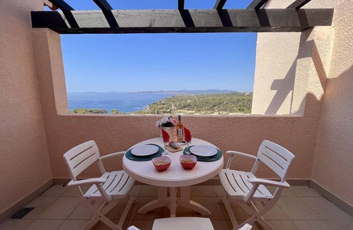 Le Dramont Apartment | Studio loft 4 ppl, close to beach, St Raphaël