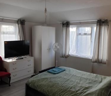 Ely Apartment | Studios