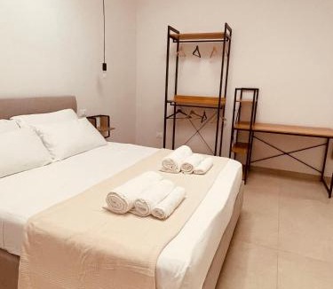 Pulsano House | Sunrise Apartments