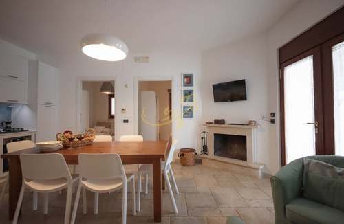 Castellana Grotte House | TD Villa Luna Trulli with Large Pool
