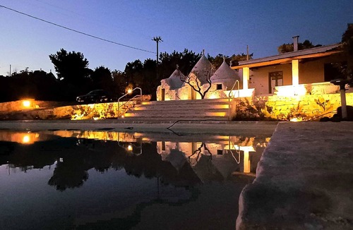 Specchiaruzzo House | Terra Bianca trullo in Itria Valley with swimming pool for exclusive use