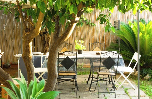 Serrano Apartment | The Green House - Apartment with Garden view