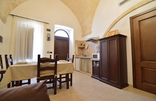 Oria Historic Centre Apartment | The Hall of Arms, Apartment for Holidays, Oria, Puglia, Italy