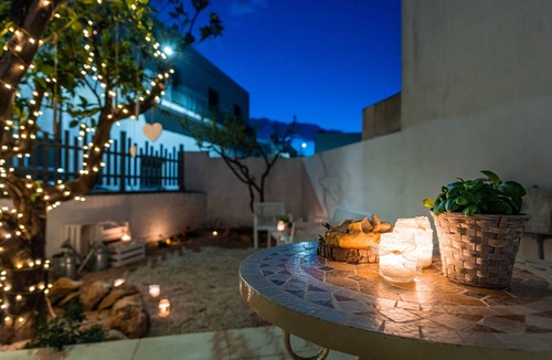 Felline House | The Room of Felline 102 with Private Garden