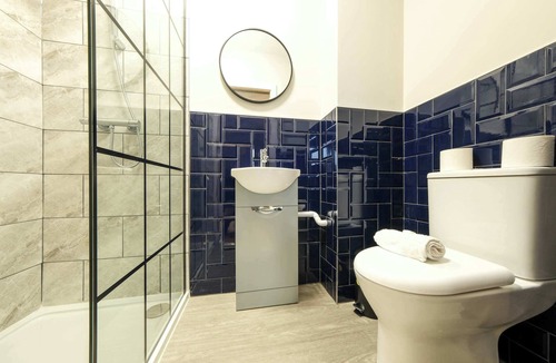 Bradley Stoke Apartment | The Willow - Studio 24