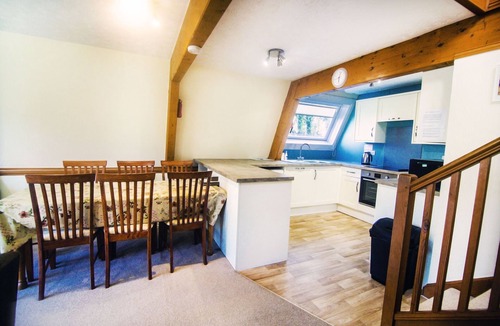 St Wenn Cabin | Timber A frame detached lodge with 3 bedrooms in quiet country park