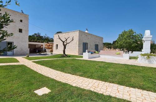Locorotondo House | Tower House in Puglia with Pool and Charm