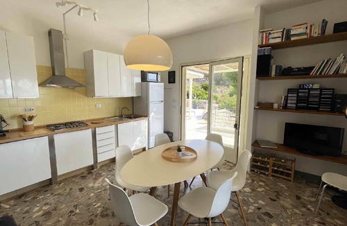 Patu House | Trilo Scialandre - Three Bedroom House, Sleeps 6