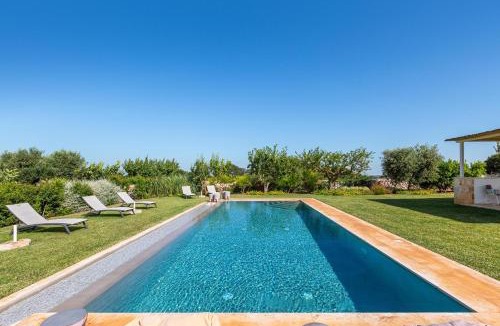 Specchiaruzzo Villa | Trulli Almaviva by Perle di Puglia