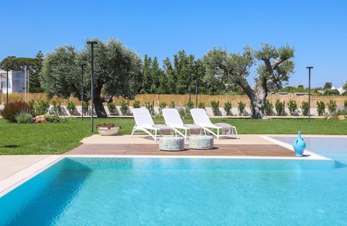 Cozzana House | Trulli & Dimore - Villa Loredana