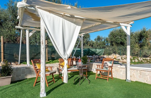 San Vito dei Normanni Villa | Trullo Delle Ginestre Private Pool, Latiano, Italy