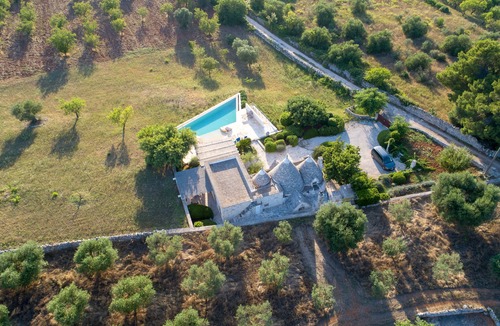 Ostuni House | Trullo, Infinity Pool & Stunning Views/Explore Puglia’s Itria Valley & Beaches