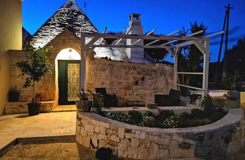 Ceglie Messapica House | TRULLO MADIA With SHARED JACUZZI for a memorable stay in nature and relax