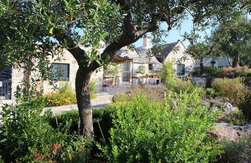 Alberobello Villa | Trullo With Private Pool (15x7), WI-FI free, tennis table,mountain bike for rent