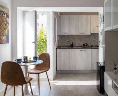 Municipio 2 Apartment | URBAN HOME