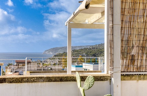 Marina di Novaglie House | Vacation Home "Novaglie Mon Amour" with Sea View, 2 Private Terraces & Wi-Fi