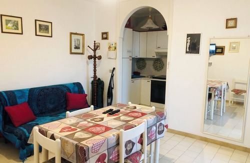 Lido Marini Apartment | Vacation Home LOLITA 4 to 6 places