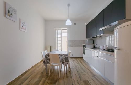 Bitonto Apartment | VALE'S HOUSE [GARAGE]