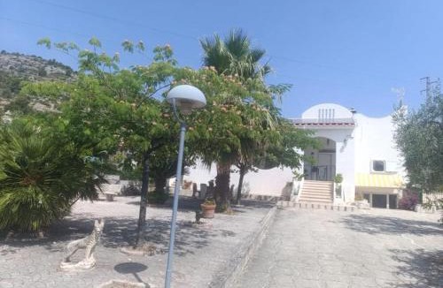 Monte Sant'Angelo Bed & Breakfast | Villa Antonella